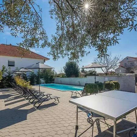 Сasa de vacaciones Seaside Getaway For 5 Zadar