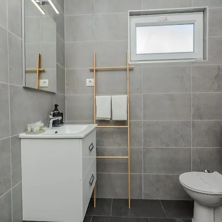 Seaside Getaway For 5 * Ζαντάρ