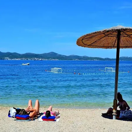 Сasa de vacaciones Seaside Getaway For 5 *